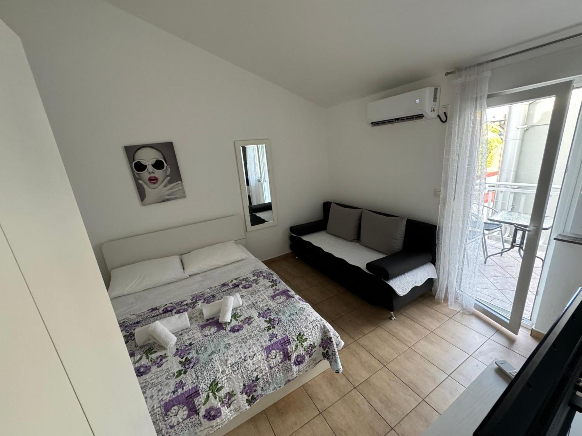 Apartment Nina Starigrad Paklenica Eksteriør billede